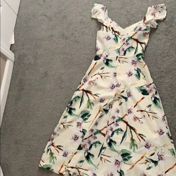 XS pale yellow floral midi J.O.A. dress - Picture 4 of 10